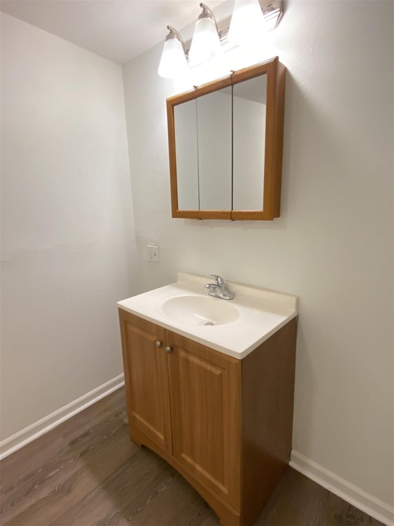 5523 Avenue O 1/2 - Photo 10