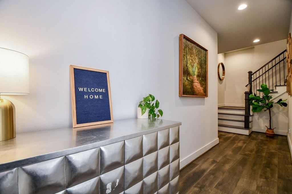 5710 White Magnolia Street - Photo 2