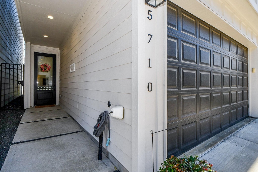 5710 White Magnolia Street - Photo 1