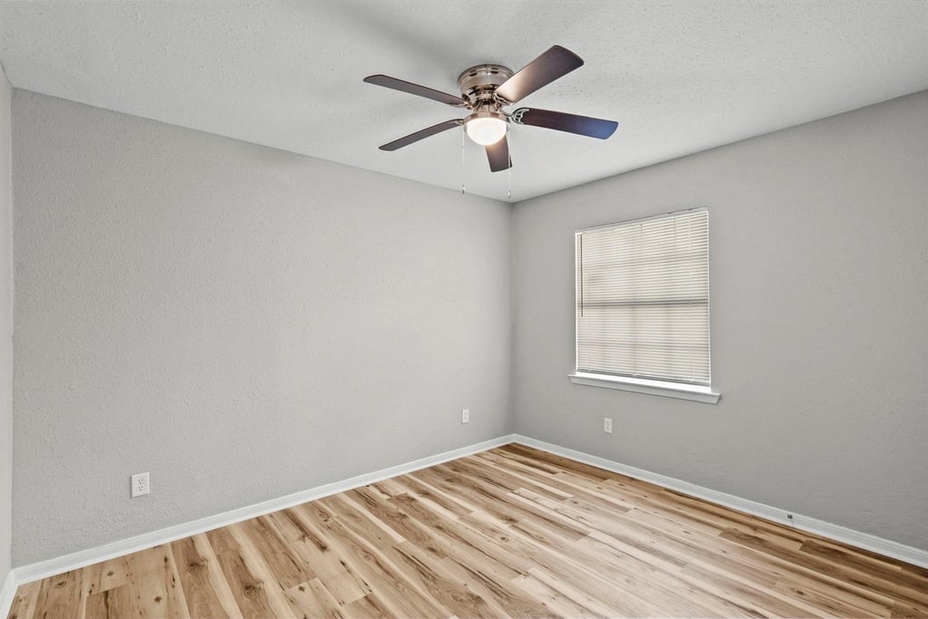 1927 Avenue M 1/2 - Photo 12