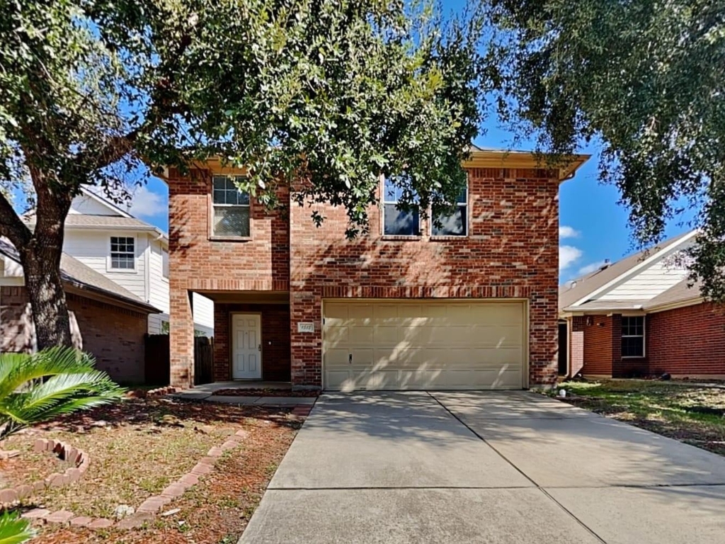 1515 Glasholm Drive - Photo 0