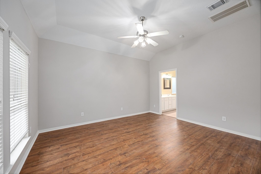 6118 Pine Lakes Drive - Photo 14