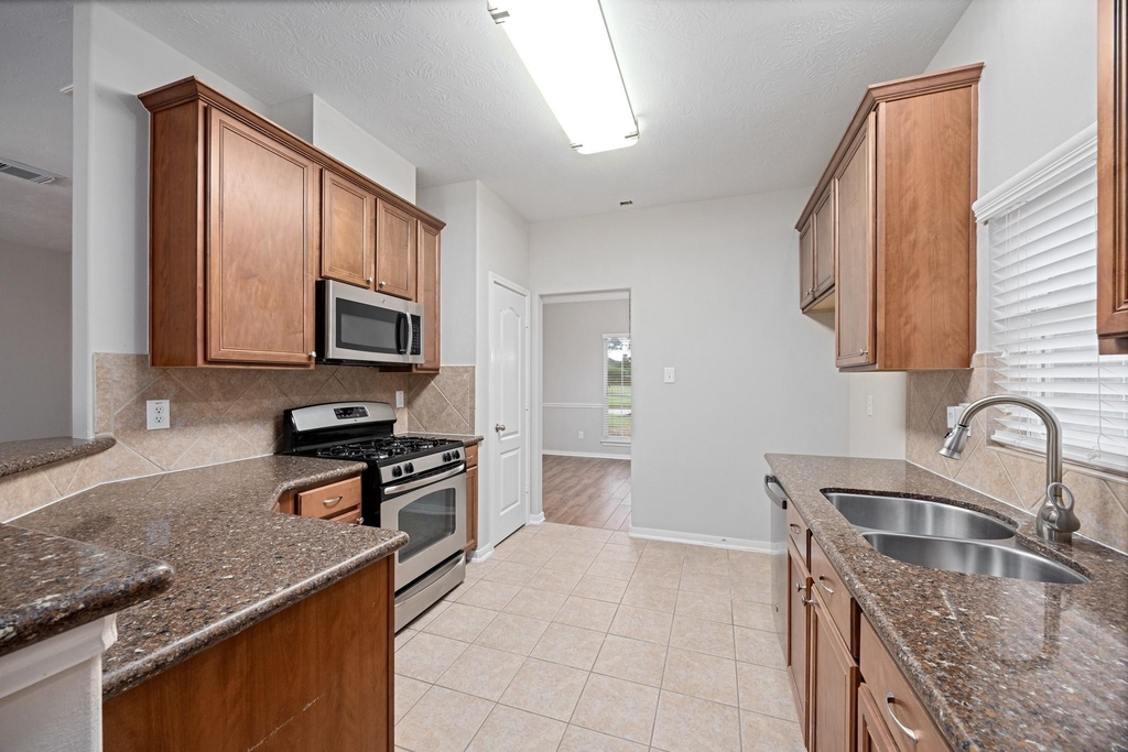 6118 Pine Lakes Drive - Photo 6