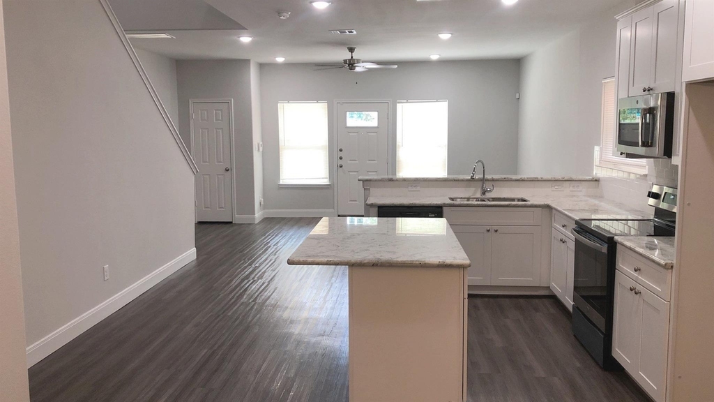 9218 Nyssa Avenue - Photo 3