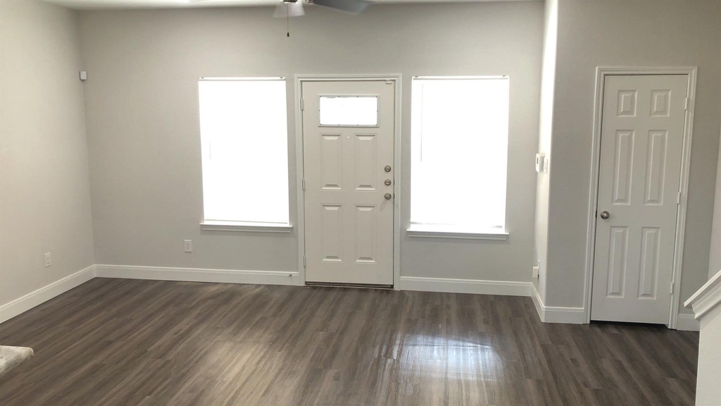 9218 Nyssa Avenue - Photo 6