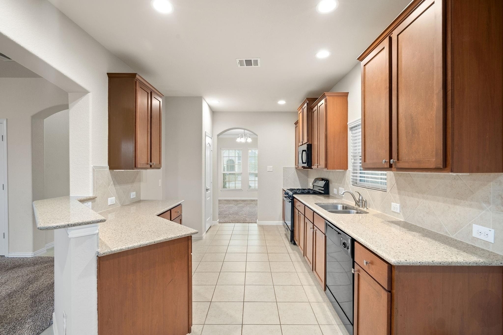 135 San Bernard Drive - Photo 8