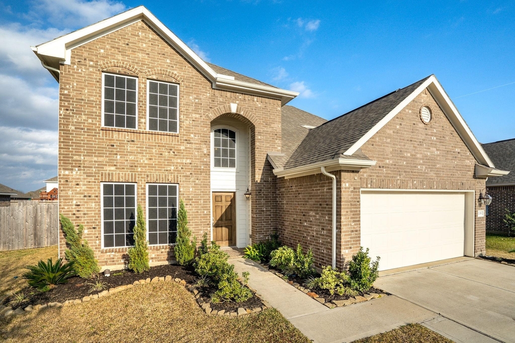 135 San Bernard Drive - Photo 2