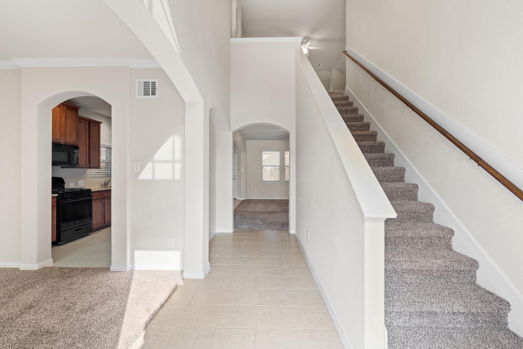 135 San Bernard Drive - Photo 3