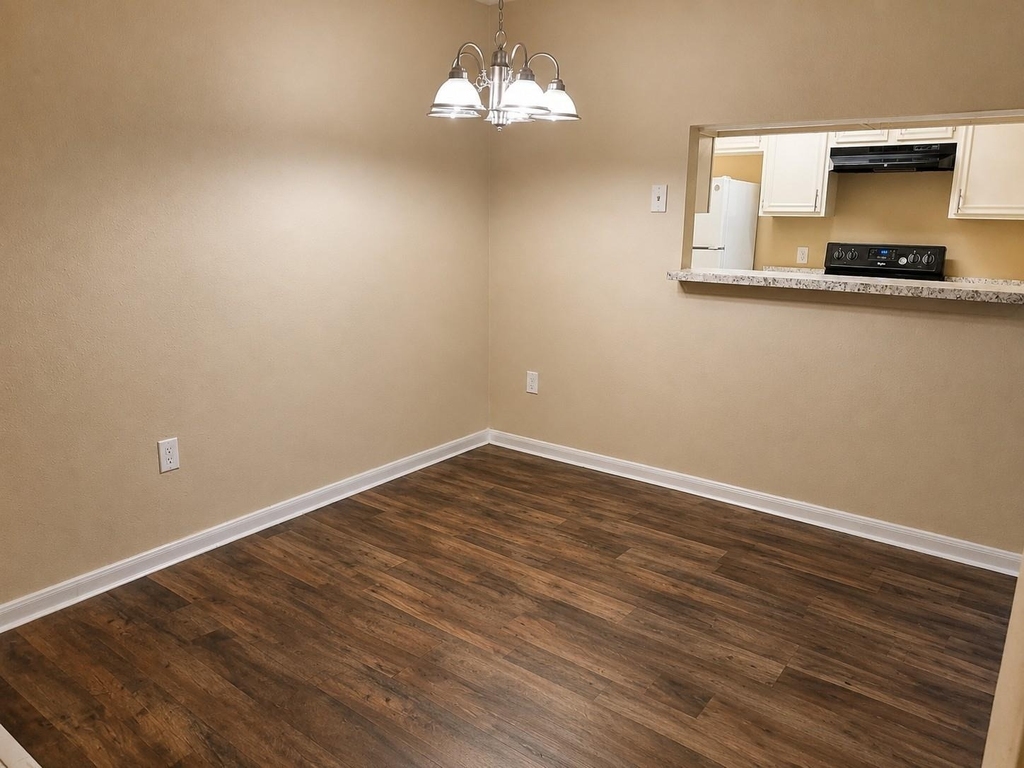 615 Cole Street - Photo 8