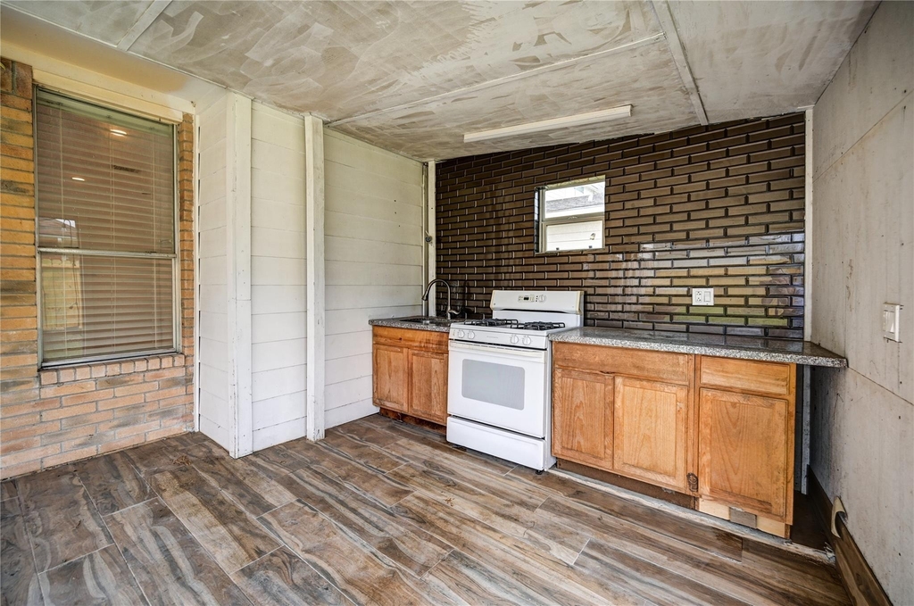11906 Dinosaur Valley Drive - Photo 49