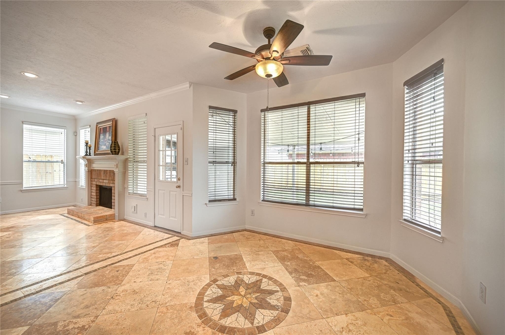 11906 Dinosaur Valley Drive - Photo 11