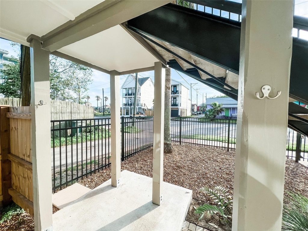 2002 27th Street - Photo 29