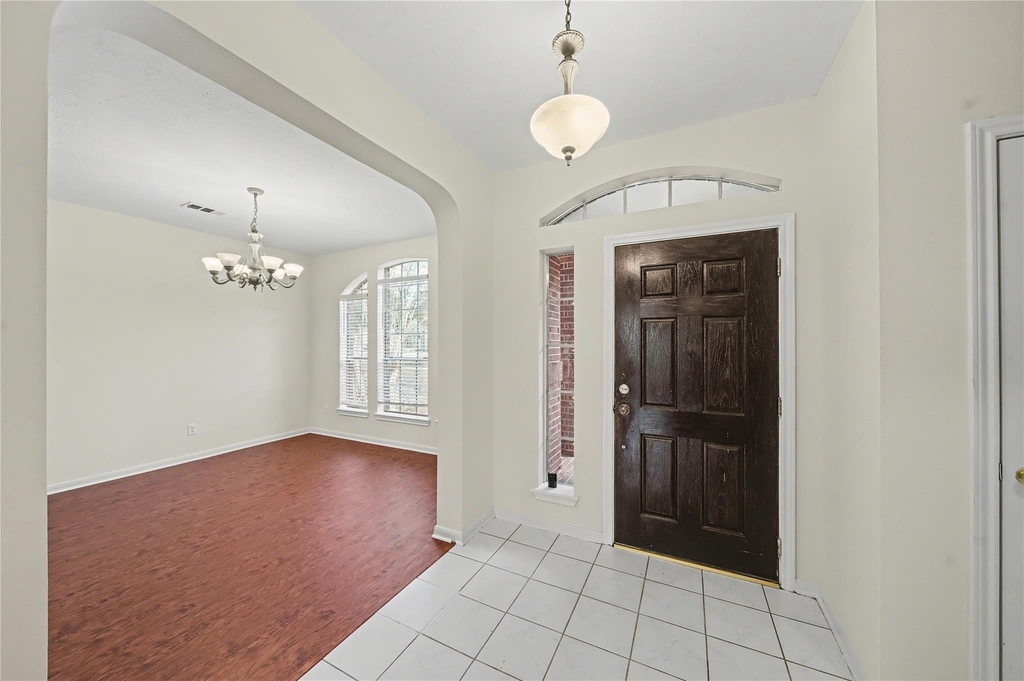 1202 Woodley Bend - Photo 7