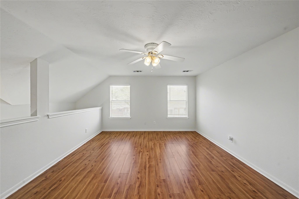 1202 Woodley Bend - Photo 33