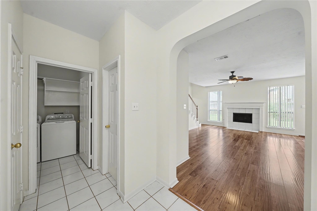 1202 Woodley Bend - Photo 3