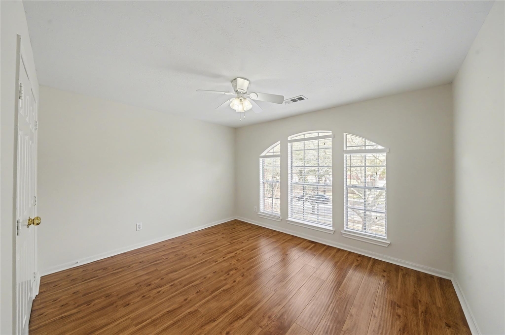 1202 Woodley Bend - Photo 32