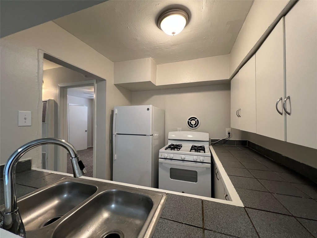 3629 N Macgregor Way - Photo 6