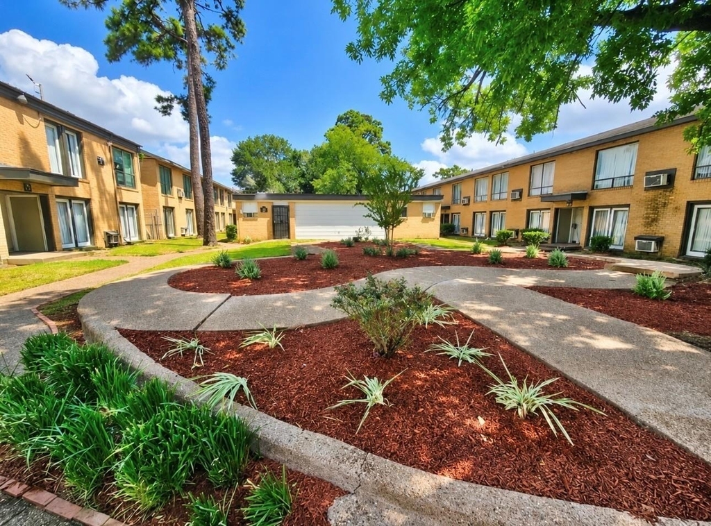 3629 N Macgregor Way - Photo 11