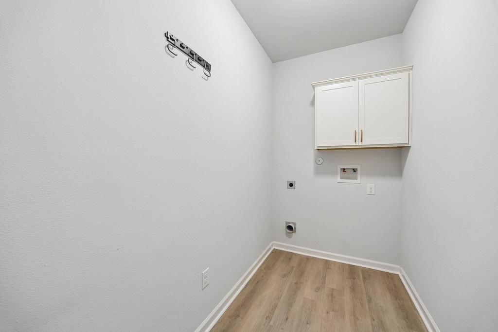 10902 Bonfire Trail - Photo 23