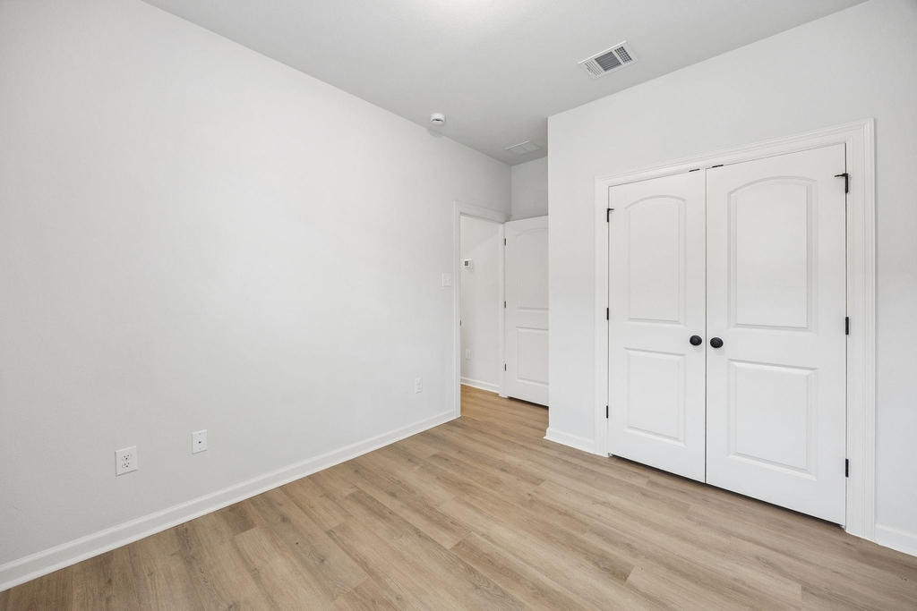 10902 Bonfire Trail - Photo 17