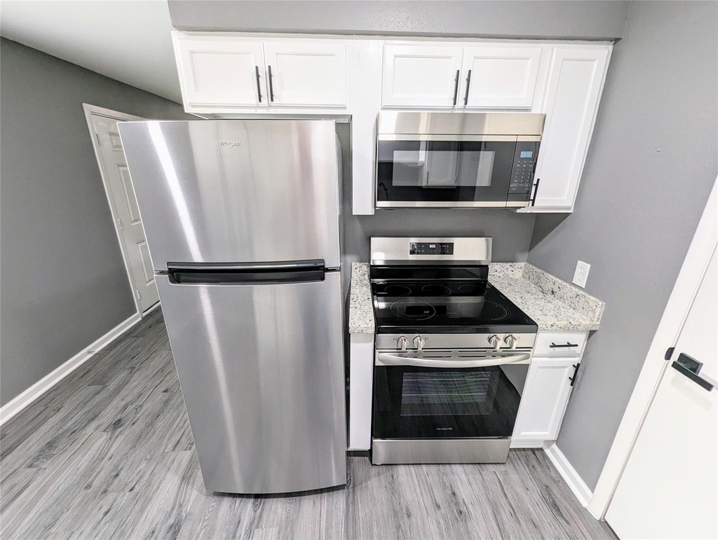 2015 Rosalee Street - Photo 9