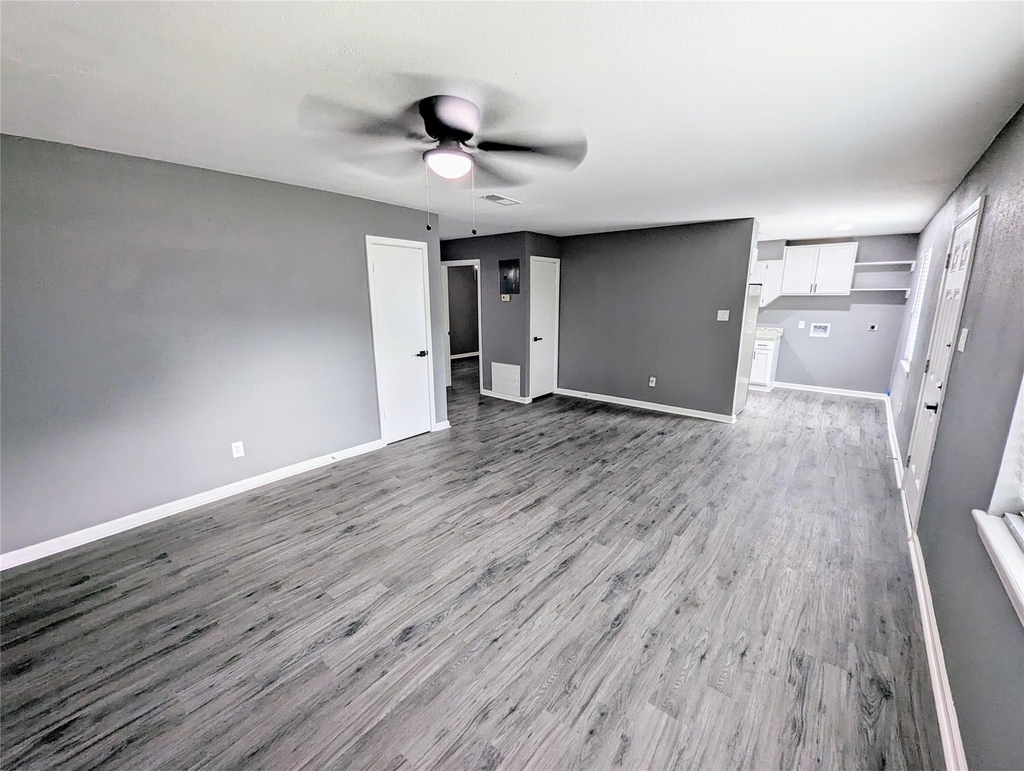 2015 Rosalee Street - Photo 5