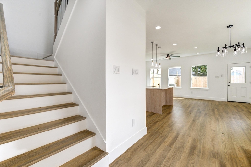 4554 Newberry Street - Photo 4