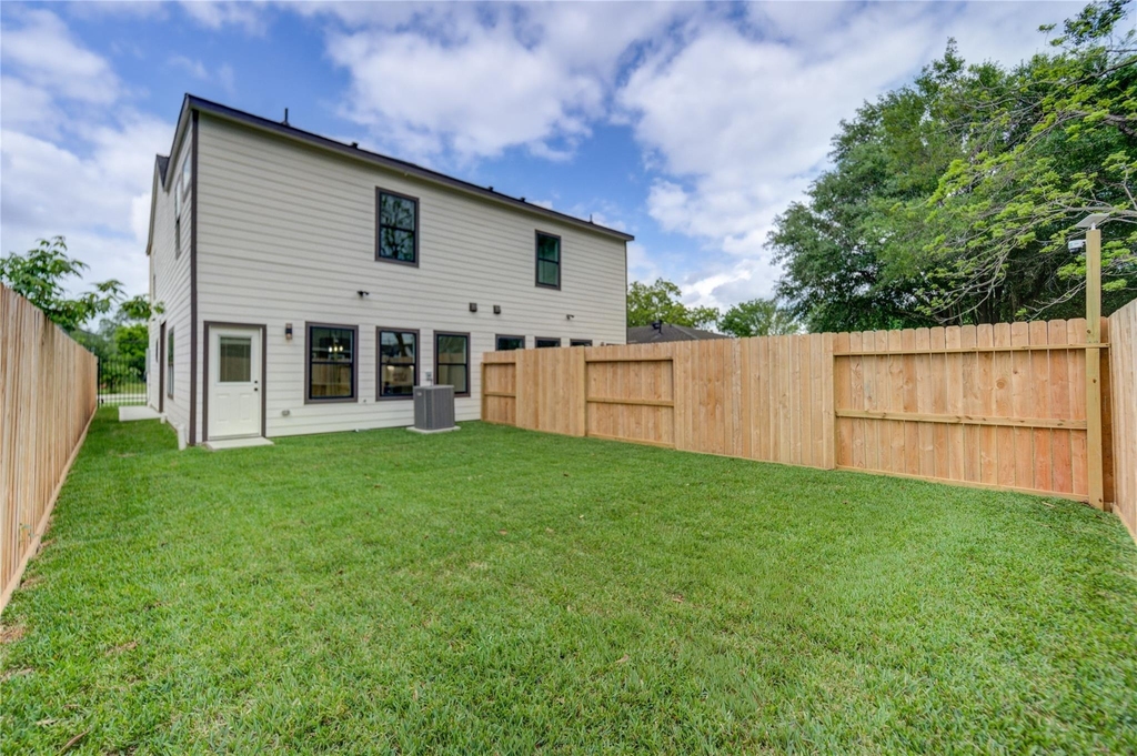 4554 Newberry Street - Photo 21
