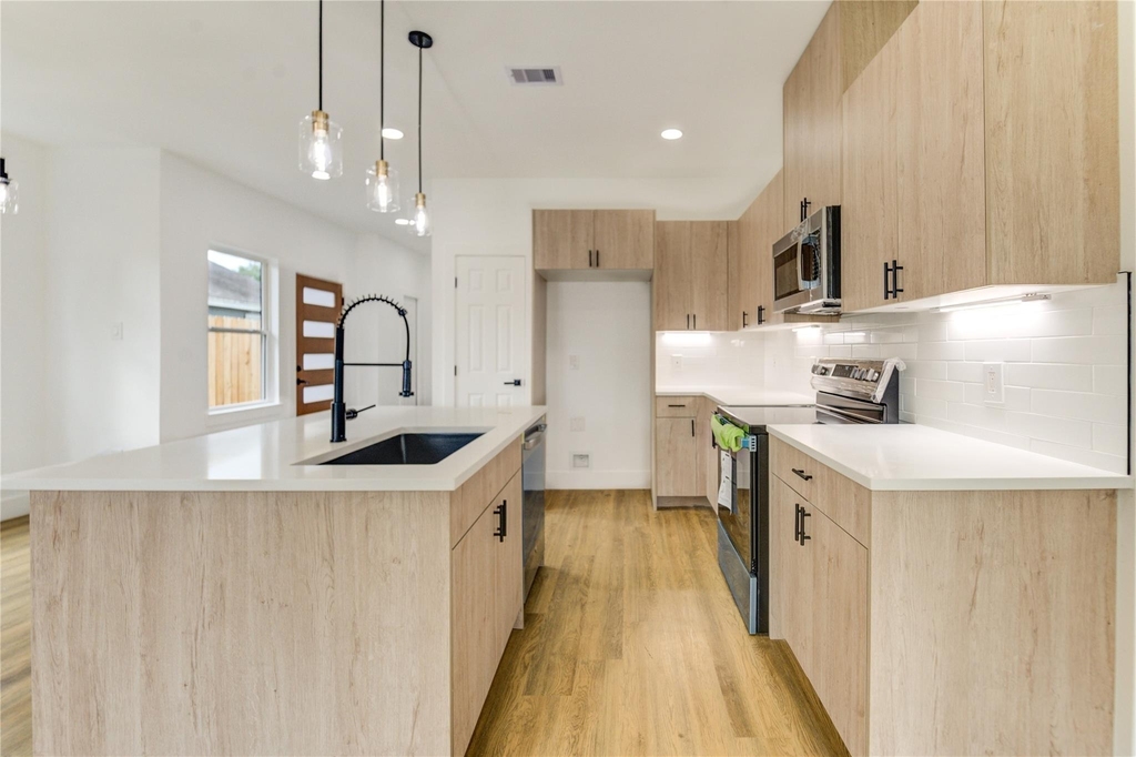 4554 Newberry Street - Photo 11