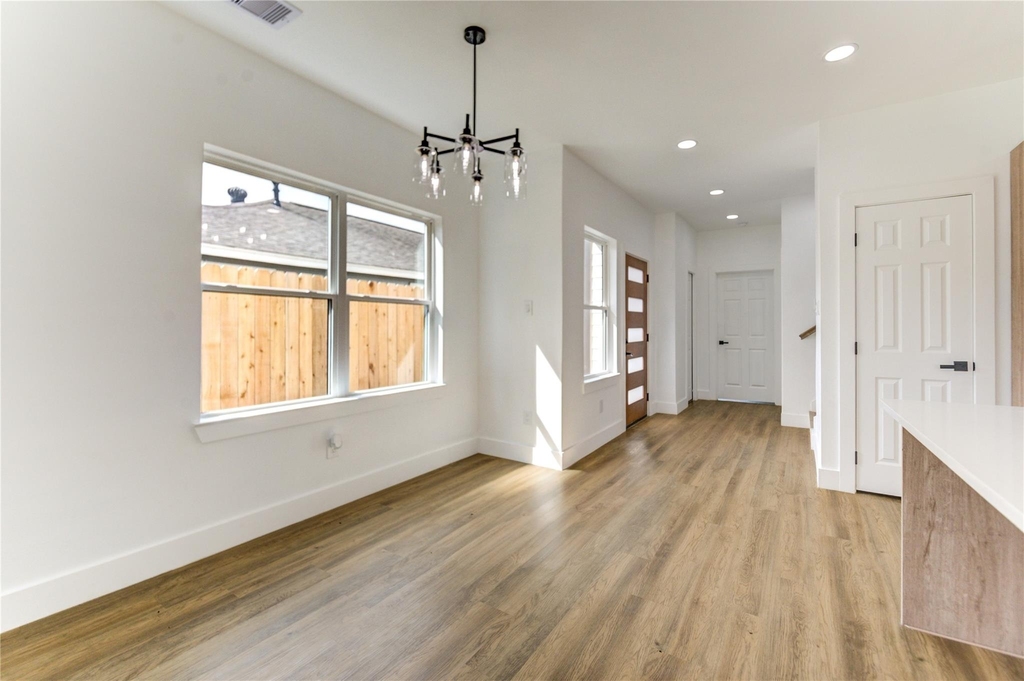4554 Newberry Street - Photo 9