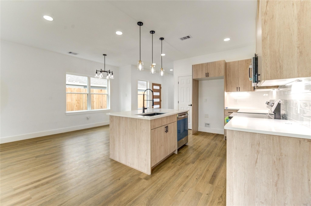 4554 Newberry Street - Photo 10