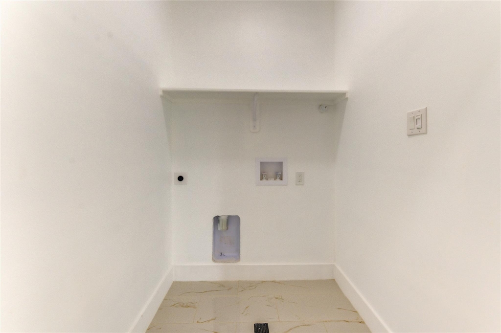 4554 Newberry Street - Photo 17