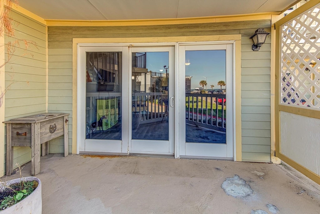 6300 Seawall Boulevard - Photo 18