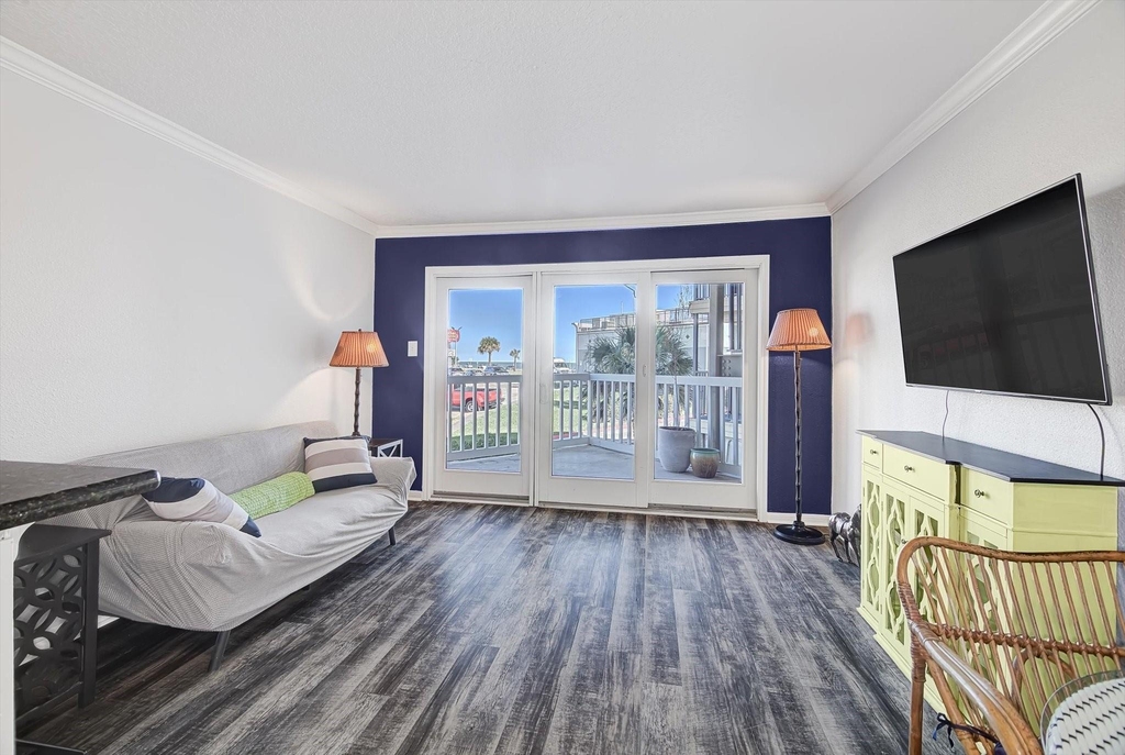 6300 Seawall Boulevard - Photo 3