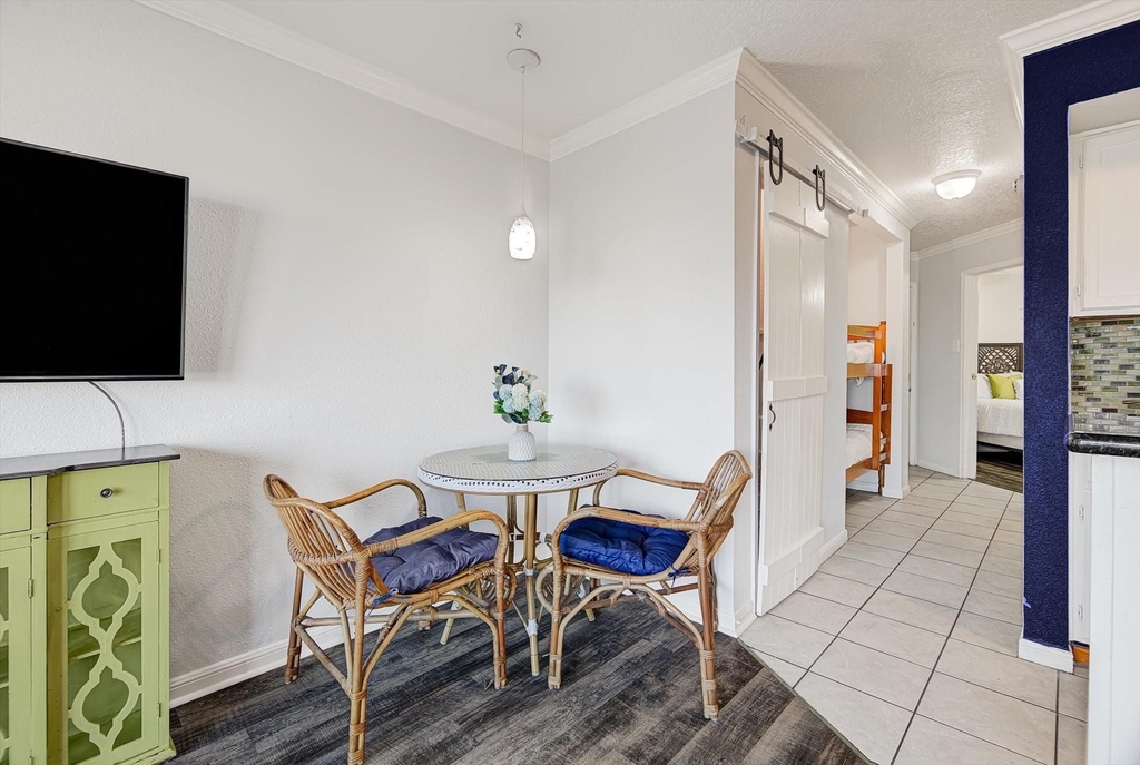 6300 Seawall Boulevard - Photo 5