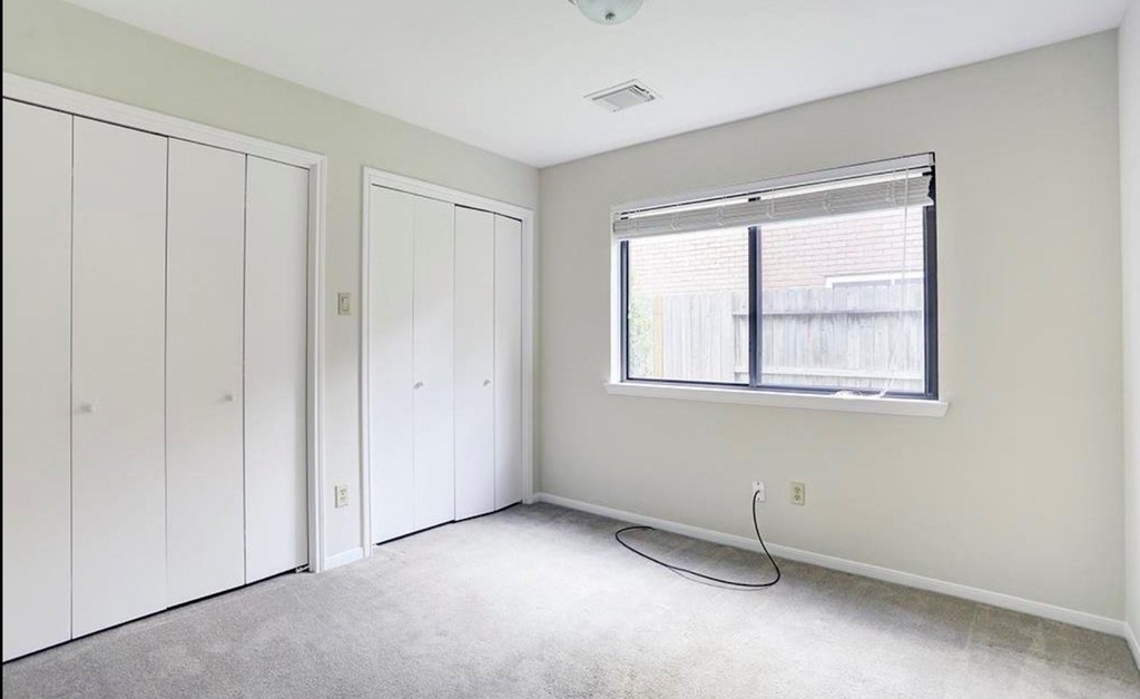 12111 Olympia Drive - Photo 6