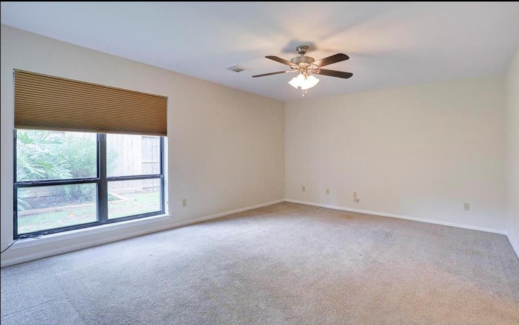 12111 Olympia Drive - Photo 7
