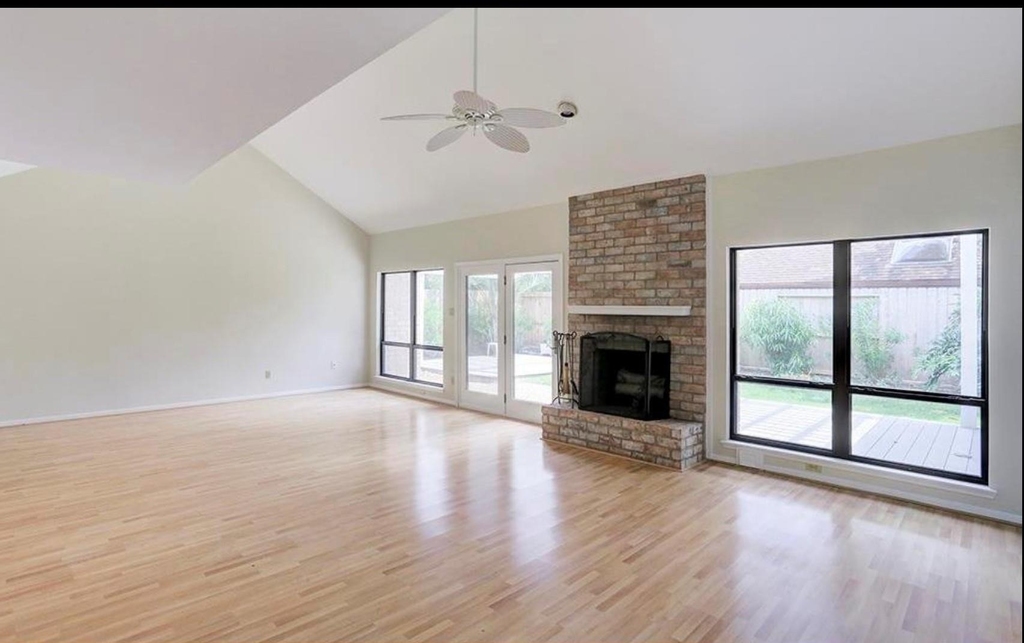 12111 Olympia Drive - Photo 2