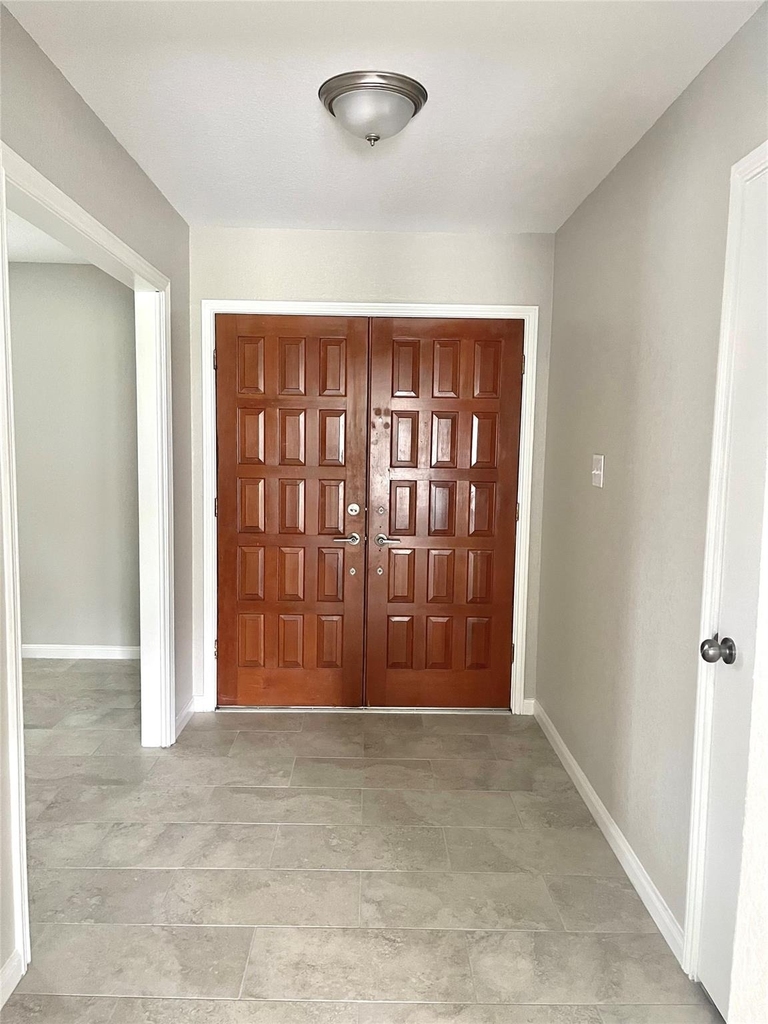 321 Petunia Street - Photo 1