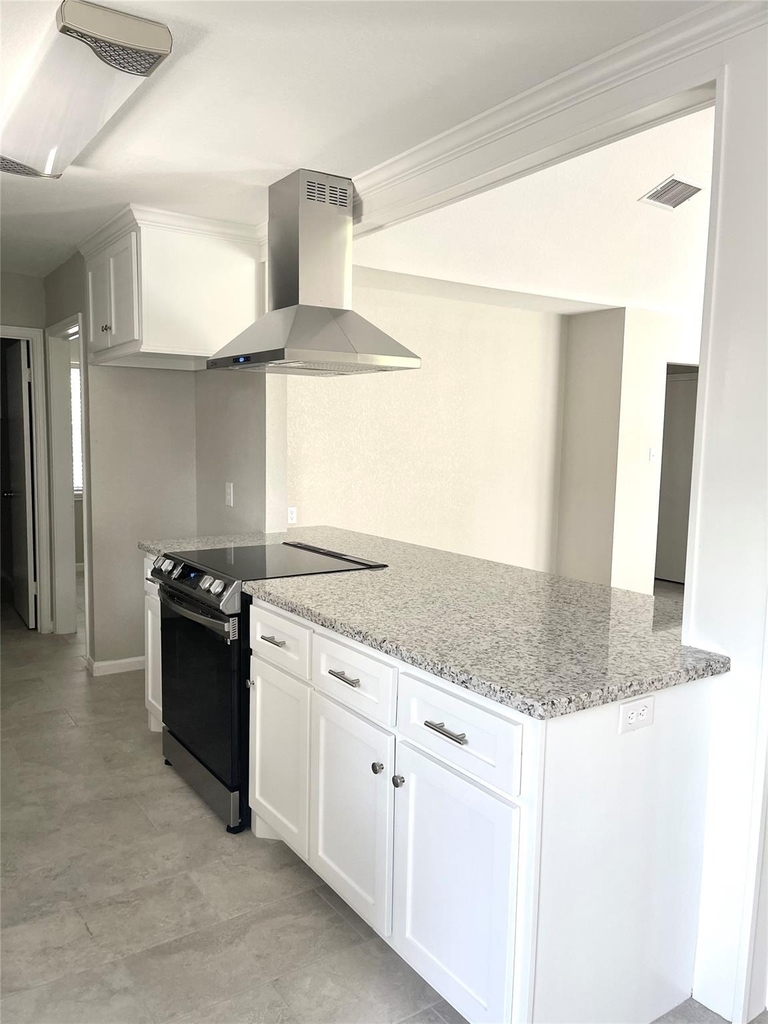 321 Petunia Street - Photo 3