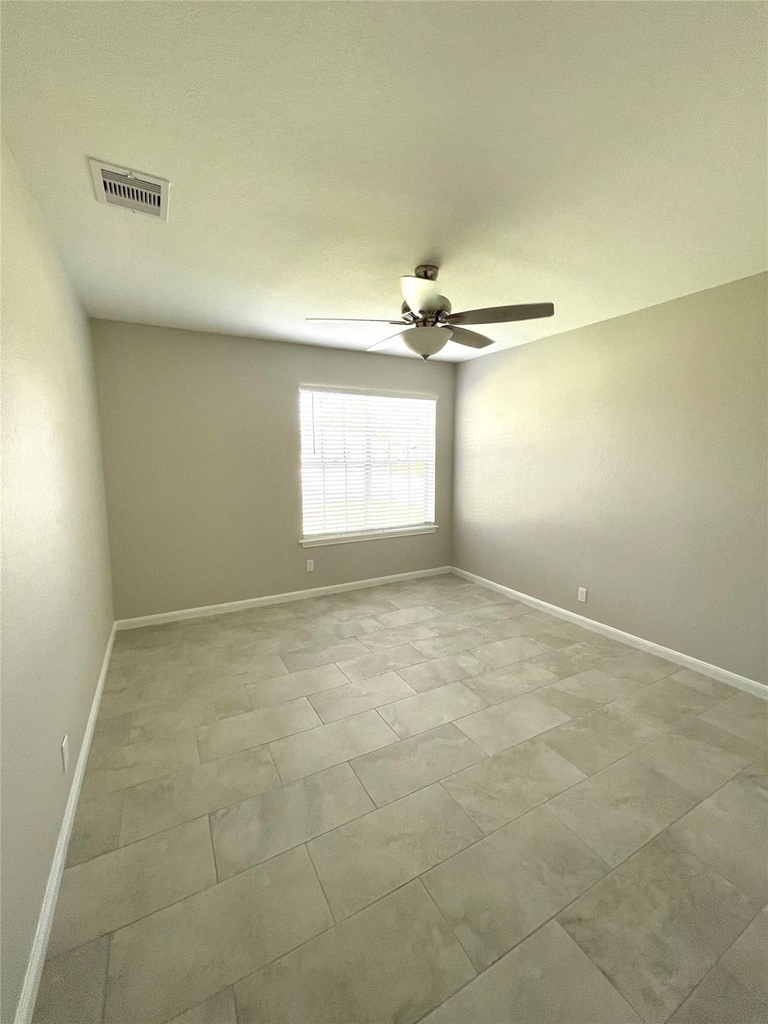 321 Petunia Street - Photo 9