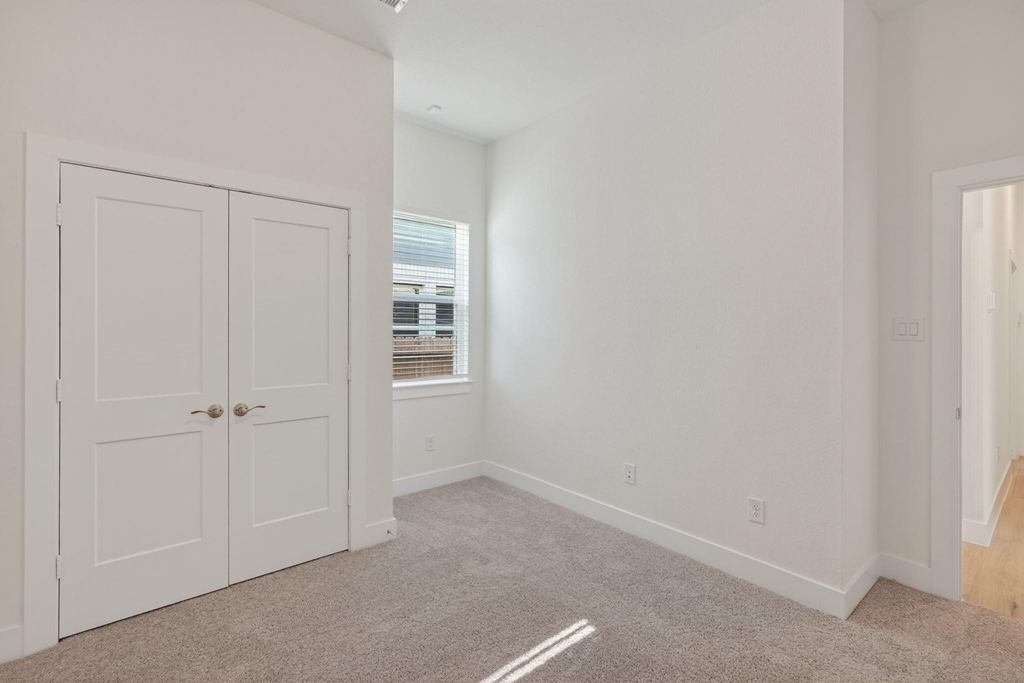 648 Crested Duck Court - Photo 19