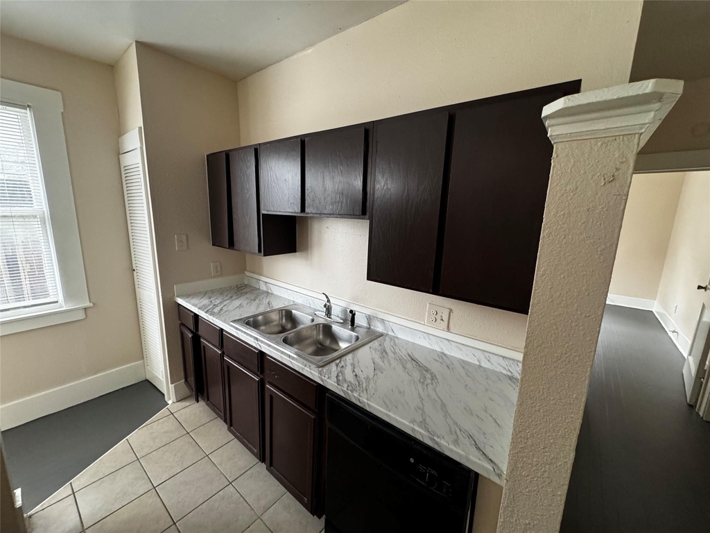 4510 La Branch Street - Photo 3