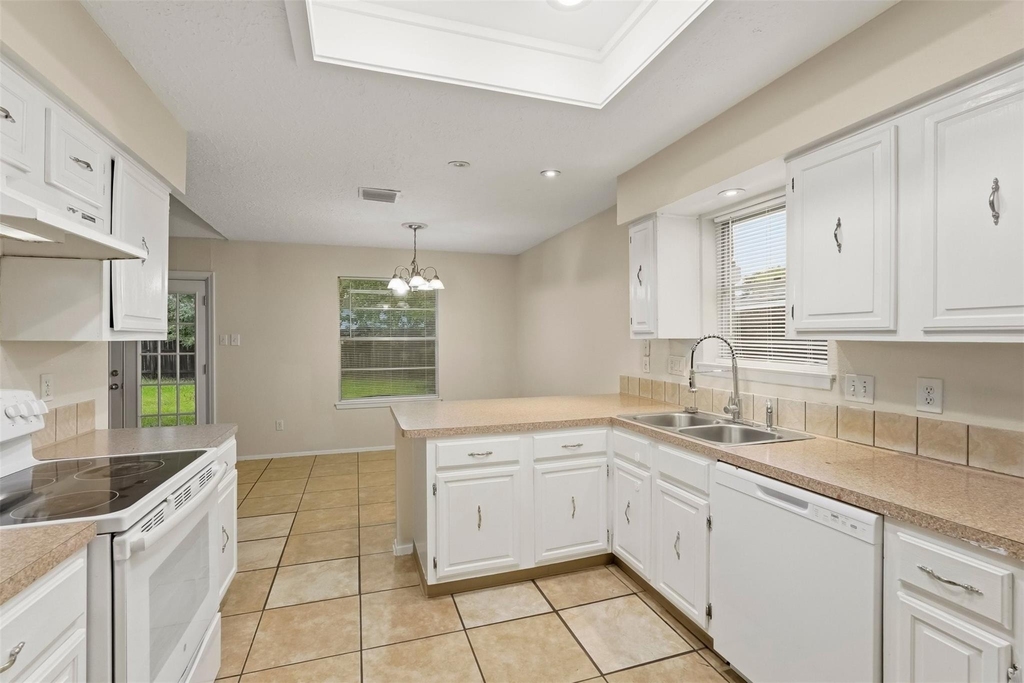 423 Pickford Drive - Photo 10