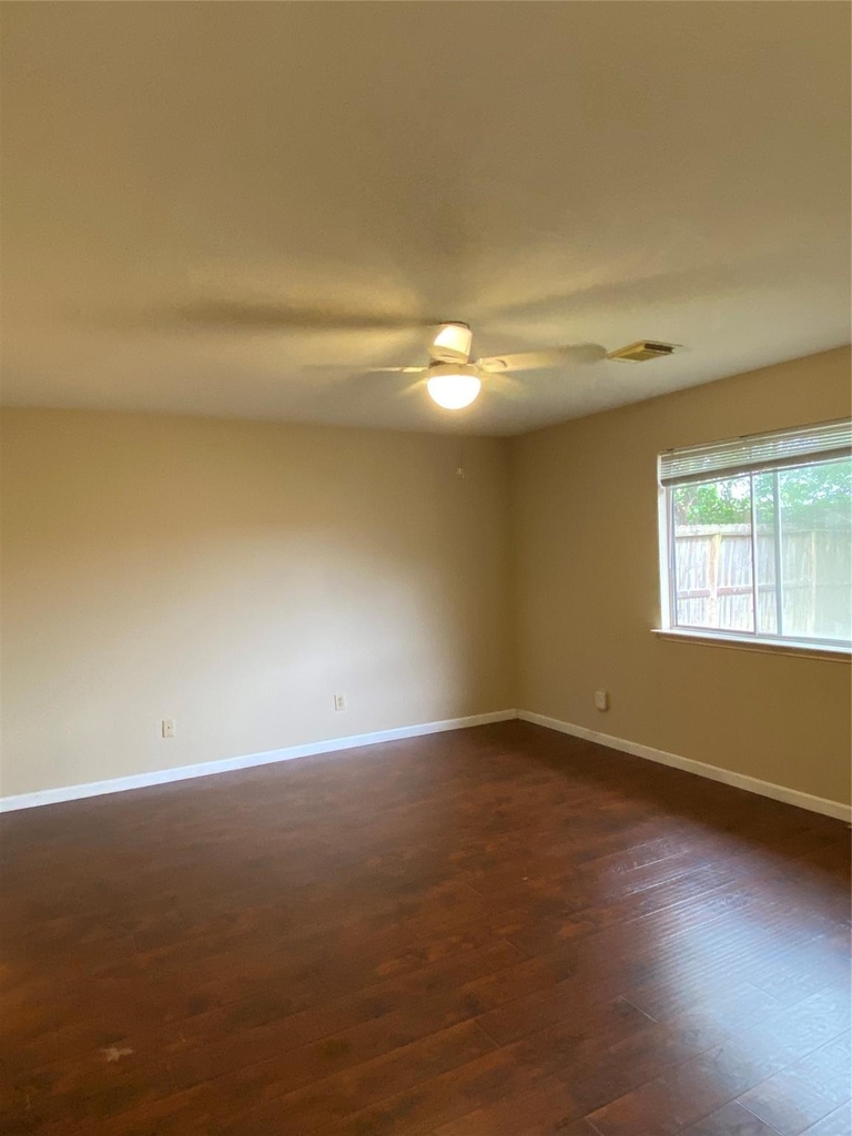 2927 Sailors Moon Drive - Photo 8