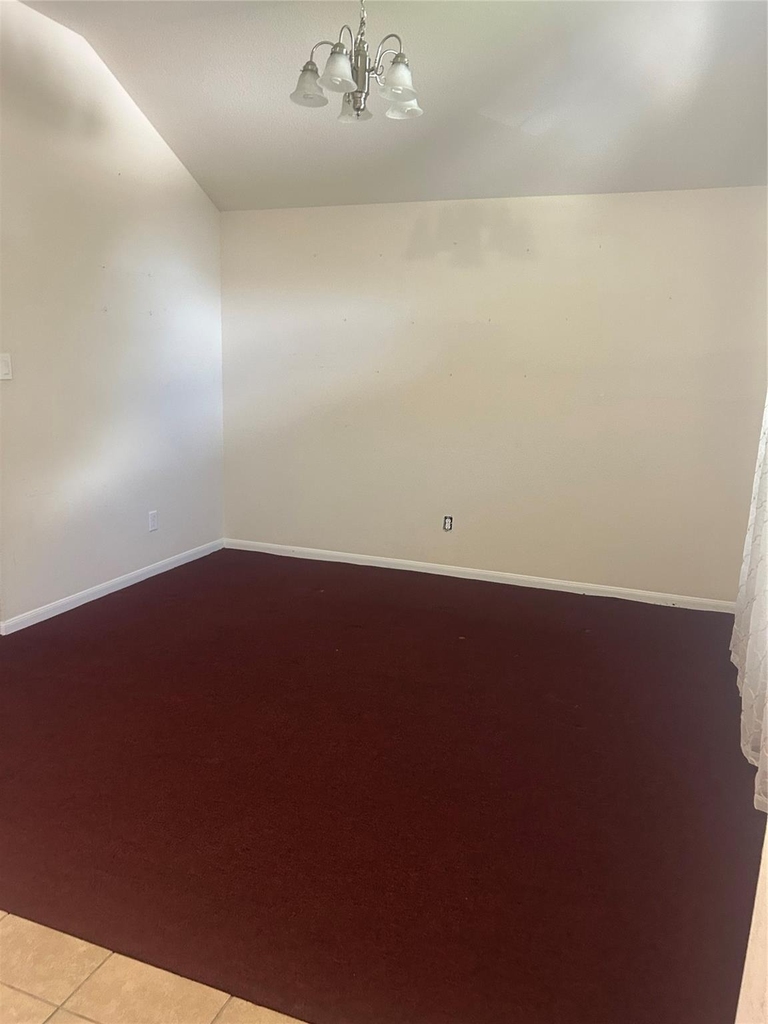 8407 N Broadleaf Avenue N - Photo 4