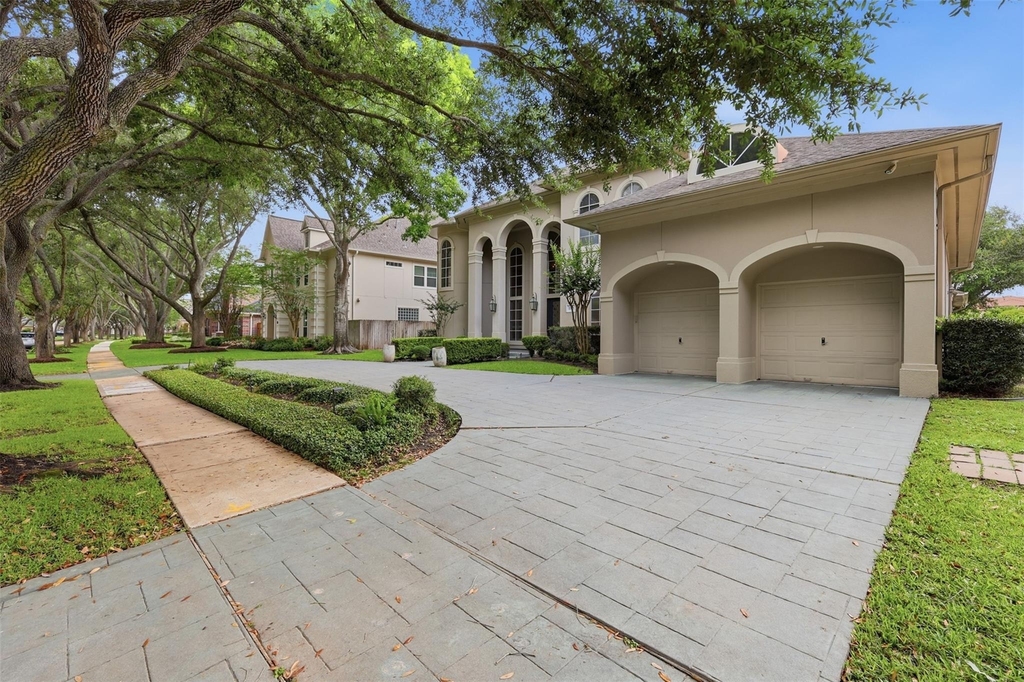 3315 Riviera Drive - Photo 39