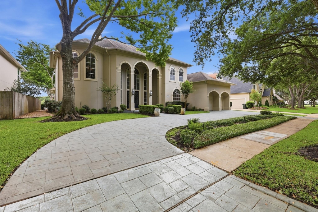 3315 Riviera Drive - Photo 4