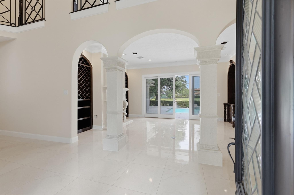 3315 Riviera Drive - Photo 6