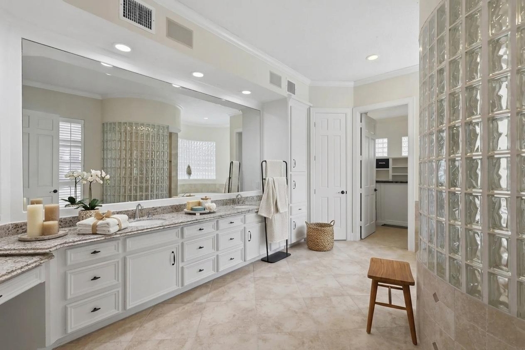 3315 Riviera Drive - Photo 23